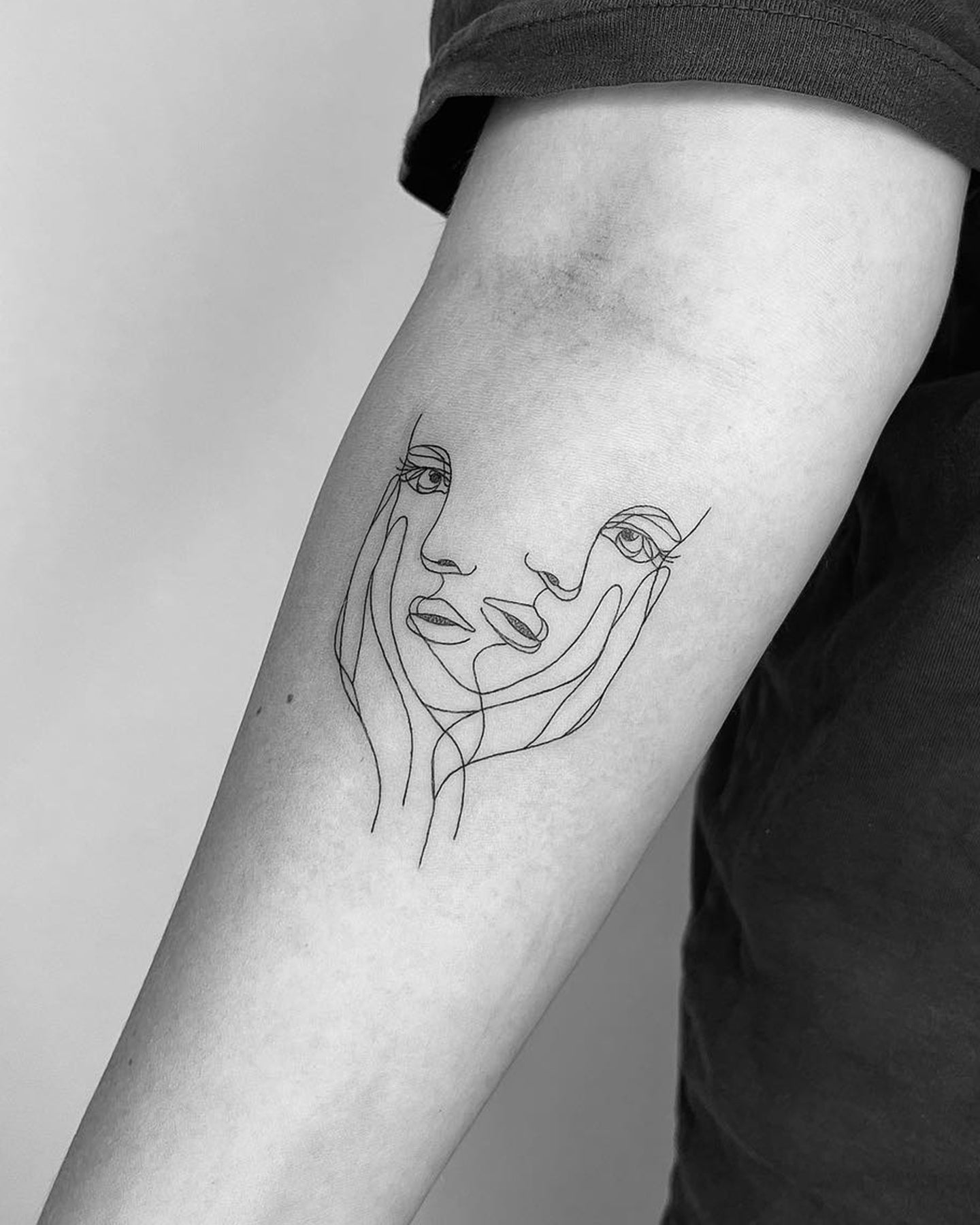 Minimalist & Botanical tattoo example 3